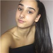 Doy clases particulares a niños de entre 6 y 12 años, puedo ayudarles en cualquier materia. Tengo el FCE (B1) y estoy estudiando Educación Primária